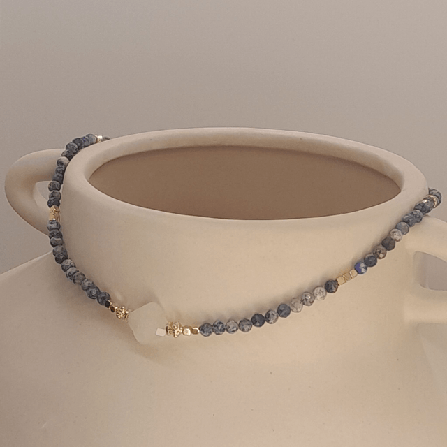 COLLIER JANAH