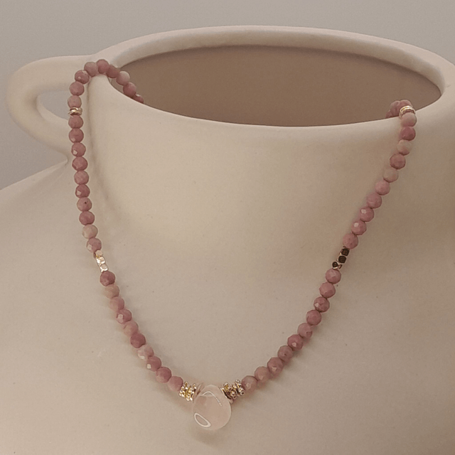 COLLIER JANAH
