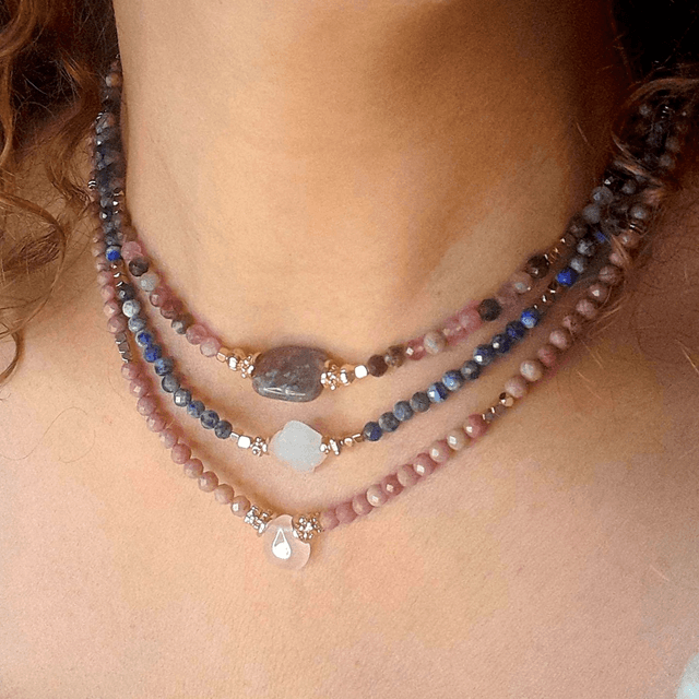 COLLIER JANAH